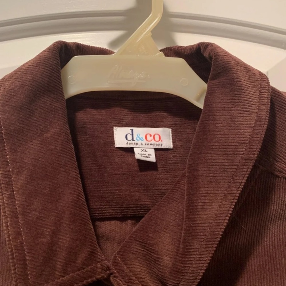 Vest - Picture 2 of 3
